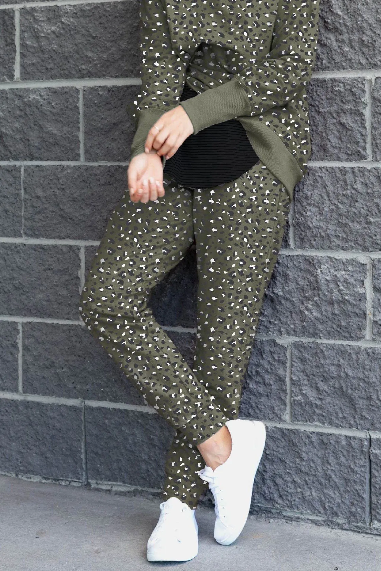 Betty Basics Lindsay Jogger in Puma Print